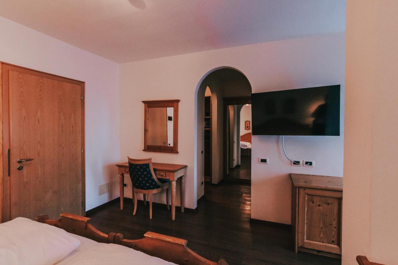 Hotel Planac Corvara In Badia Eksteriør billede