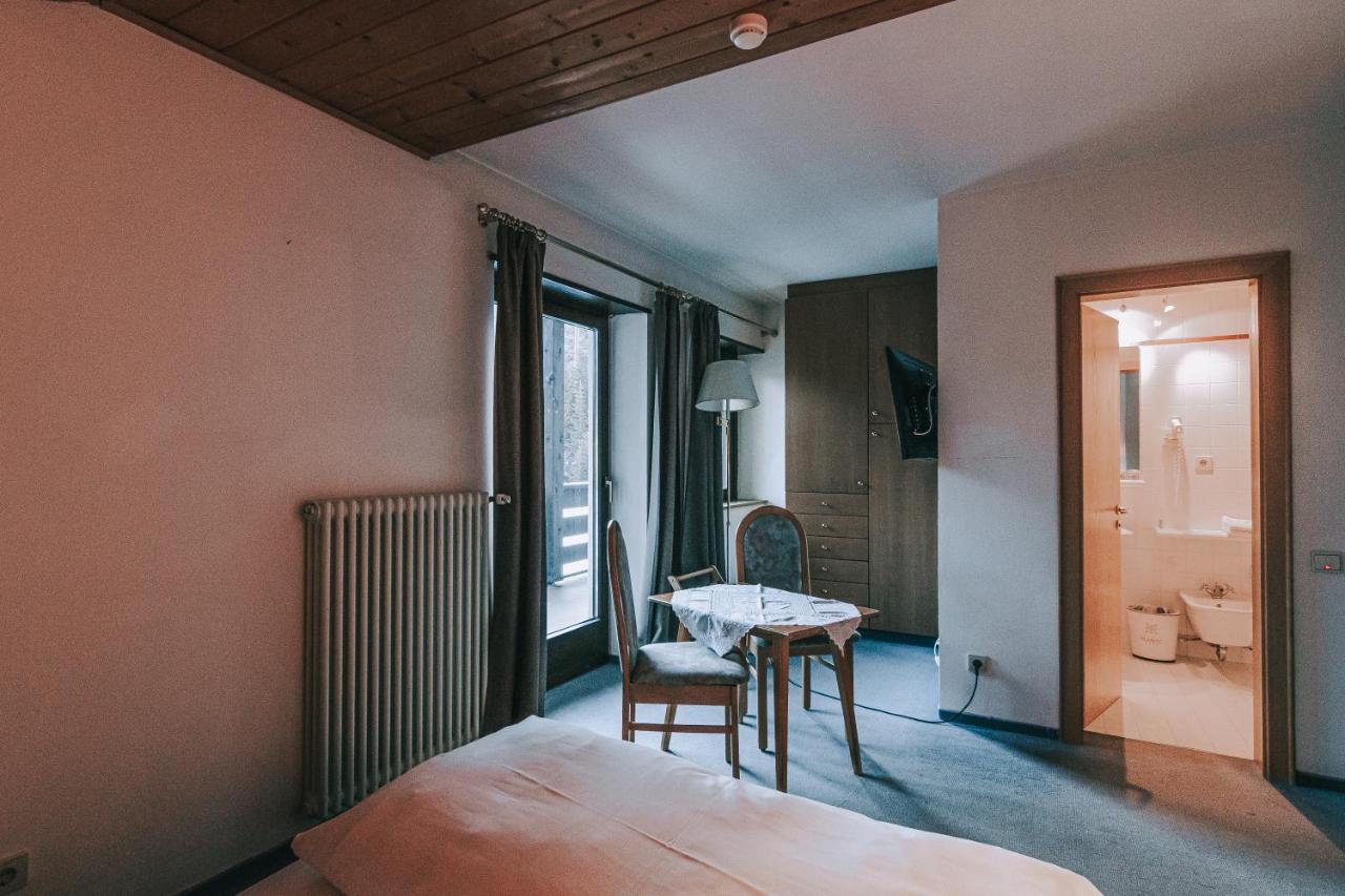 Hotel Planac Corvara In Badia Eksteriør billede